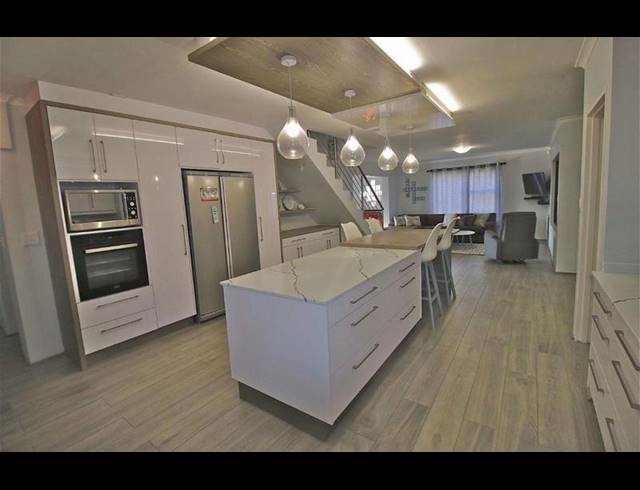 4 BEDROOM HOUSE FOR SALE IN KLEINBOSCH